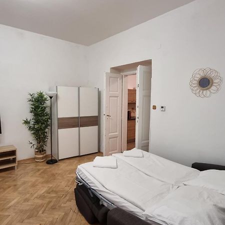 Apartment Krakovska 20 Прага Екстер'єр фото