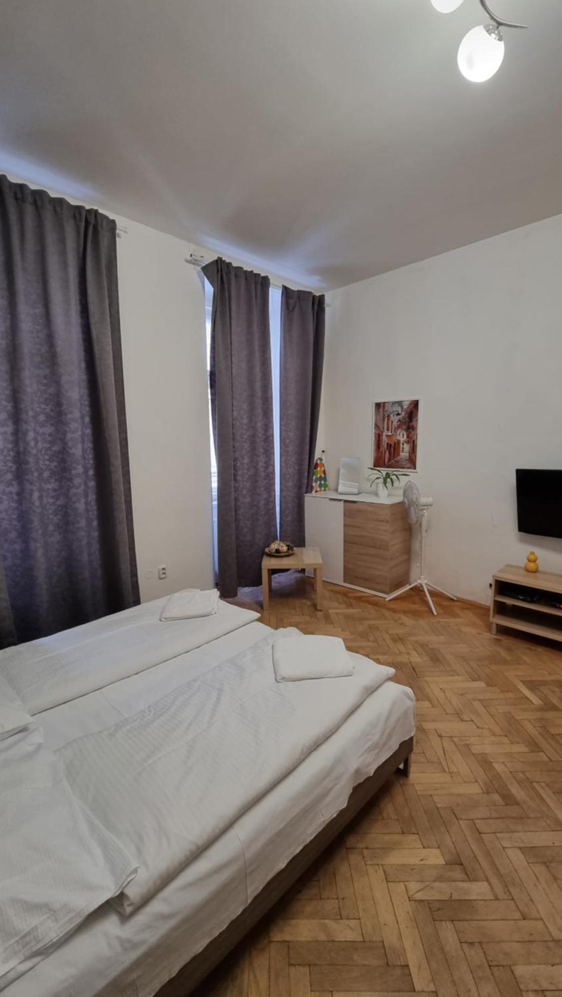 Apartment Krakovska 20 Прага Екстер'єр фото